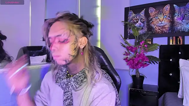 Snapshot of luxiel_ chatting on November 2025 09:30:02 PM luxiel online show from November 2025 09:30:02 PM