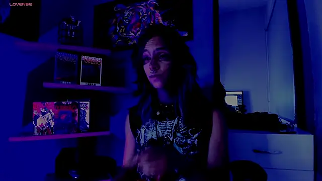 Snapshot of luxiel_ chatting on December 2025 10:40:02 PM luxiel online show from December 2025 10:40:02 PM