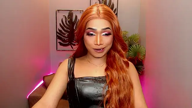 Snapshot of GwennGoddess chatting on November 2025 09:09:01 AM GwennGoddess online show from November 2025 09:09:01 AM