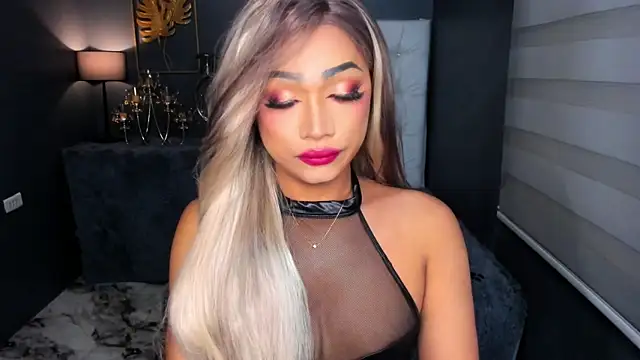 Snapshot of GwennGoddess chatting on February 2026 11:49:02 AM GwennGoddess online show from February 2026 11:49:02 AM