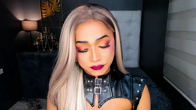 Snapshot of GwennGoddess chatting on February 2026 07:51:01 AM GwennGoddess online show from February 2026 07:51:01 AM