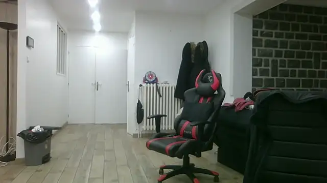 samia42 online show from November 2025 10:04:02 PM