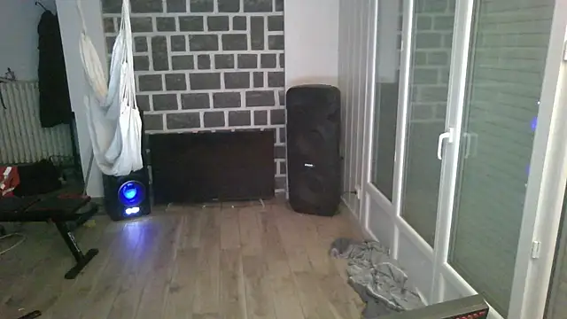 Snapshot of samia42 chatting on December 2025 09:54:01 PM samia42 online show from December 2025 09:54:01 PM