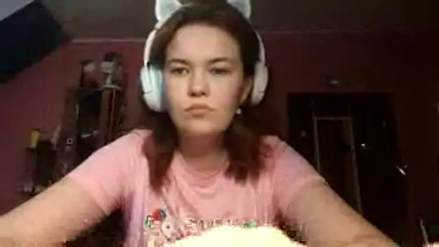 ScrammedUaruna online show from November 2025 02:06:02 PM