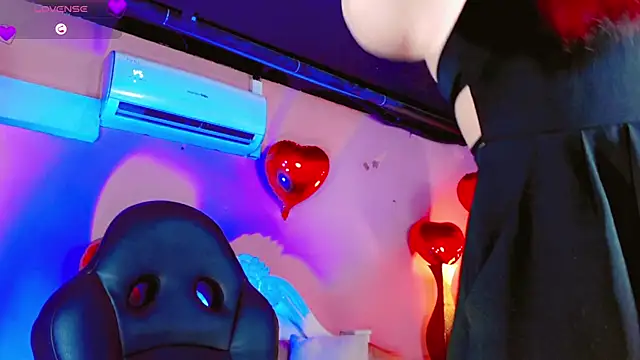 AnnaRouseQueen online show from February 2026 08:37:01 PM