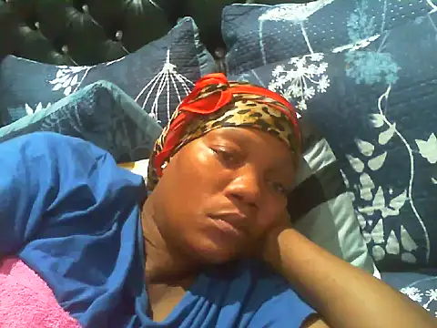 Snapshot of DustyLucy02 chatting on March 2026 08:40:01 AM DustyLucy02 online show from March 2026 08:40:01 AM