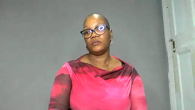 DustyLucy02 online show from May 2026 12:35:02 PM