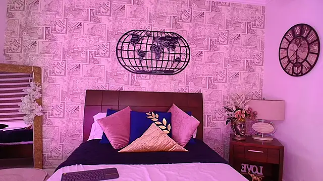 meredith jones online show from November 2025 01:04:01 PM