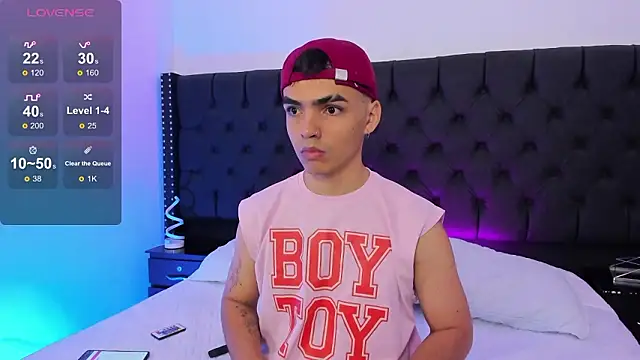 Snapshot of NicoKingg_ chatting on January 2026 01:04:01 PM NicoKingg online show from January 2026 01:04:01 PM