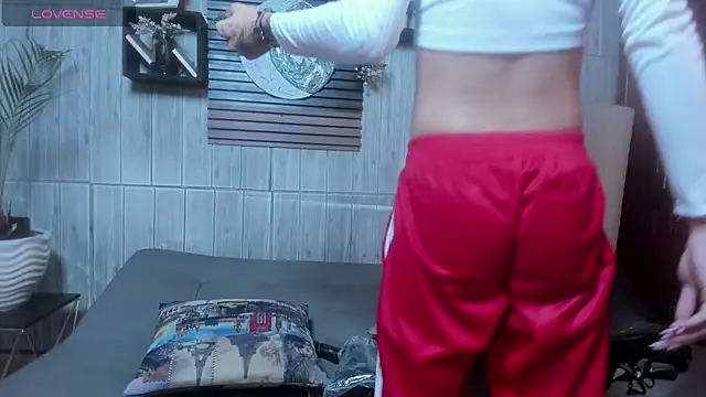 Melany 27 online show from December 2025 01:28:02 PM