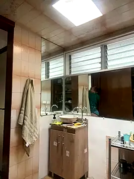 Snapshot of ratts- chatting on December 2025 12:56:01 PM ratts- online show from December 2025 12:56:01 PM