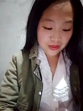 Snapshot of Yumiik2kk chatting on November 2025 11:34:02 AM Yumiik2kk online show from November 2025 11:34:02 AM