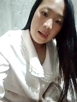 Snapshot of Yumiik2kk chatting on December 2025 10:20:01 AM Yumiik2kk online show from December 2025 10:20:01 AM