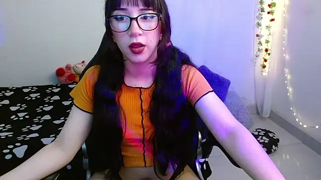 violetasweettt online show from November 2025 12:32:02 AM