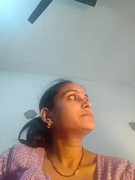 Snapshot of shifali21girl chatting on December 2025 02:28:02 AM shifali21girl online show from December 2025 02:28:02 AM