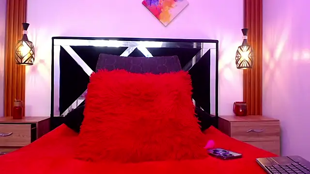 SCARLETT INK  online show from May 2026 12:05:01 AM
