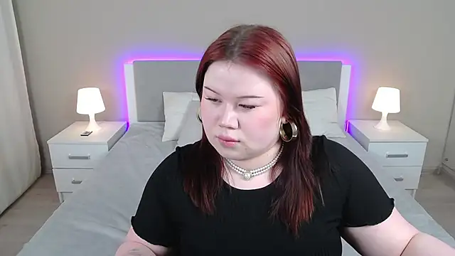 Snapshot of EvaNova_ chatting on May 2026 09:47:01 AM EvaNova online show from May 2026 09:47:01 AM