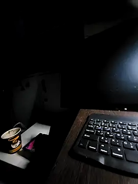 Snapshot of Saddamzaid1985 chatting on April 2026 09:32:01 PM Saddamzaid1985 online show from April 2026 09:32:01 PM