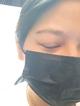 Snapshot of StrayedForename chatting on April 2026 11:15:02 AM StrayedForename online show from April 2026 11:15:02 AM