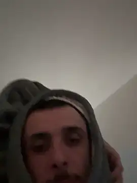 groschibre40100 online show from November 2025 01:44:02 PM