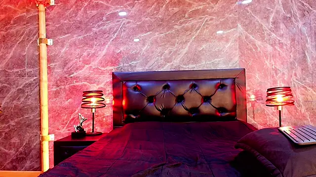 Snapshot of Sasha_Larsen chatting on November 2025 03:41:01 AM Sasha Larsen online show from November 2025 03:41:01 AM