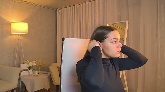 FrancescaCavaliere online show from November 2025 09:30:01 AM