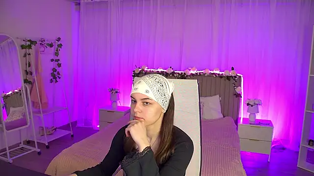FrancescaCavaliere online show from May 2026 06:54:01 AM