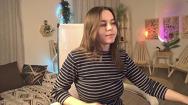 FrancescaCavaliere online show from May 2026 06:08:01 AM