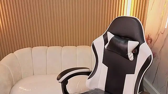 Snapshot of venus_velvet_tp chatting on December 2025 07:34:02 PM venus velvet tp online show from December 2025 07:34:02 PM