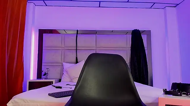 Snapshot of Maximo_king25 chatting on November 2025 03:28:01 AM Maximo king25 online show from November 2025 03:28:01 AM