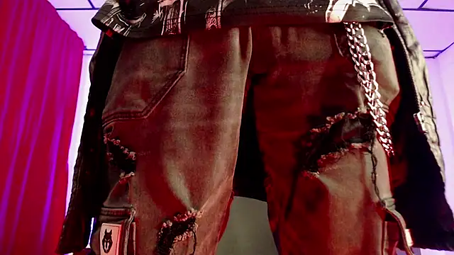 Snapshot of Maximo_king25 chatting on November 2025 03:42:02 AM Maximo king25 online show from November 2025 03:42:02 AM