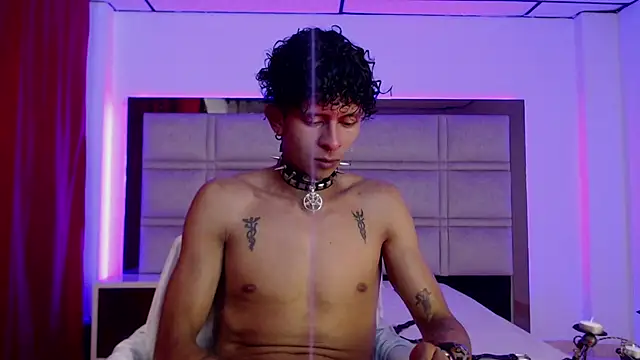 Snapshot of Maximo_king25 chatting on December 2025 06:41:02 AM Maximo king25 online show from December 2025 06:41:02 AM