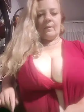 karlaanqui1 online show from February 2026 12:28:02 AM