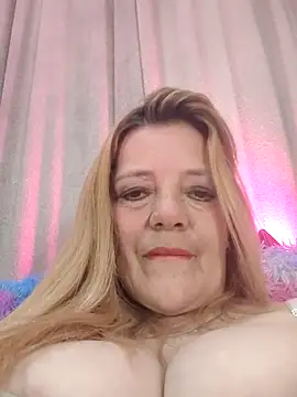karlaanqui1 online show from May 2026 11:51:02 AM