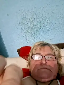 Snapshot of MilaTamila456 chatting on December 2025 05:42:02 PM MilaTamila456 online show from December 2025 05:42:02 PM