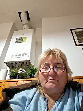 Snapshot of MilaTamila456 chatting on December 2025 10:37:02 PM MilaTamila456 online show from December 2025 10:37:02 PM