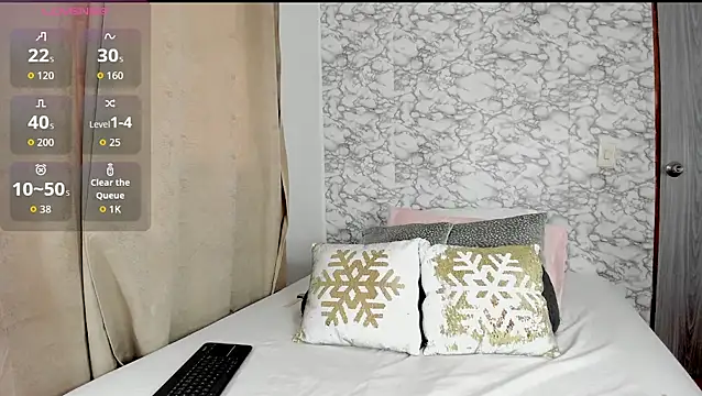 Snapshot of sofiaalarson chatting on December 2025 02:22:01 PM sofiaalarson online show from December 2025 02:22:01 PM