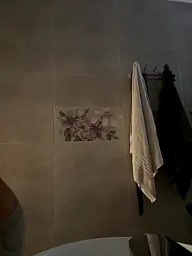 Snapshot of NicollleDiamondd chatting on December 2025 09:29:02 AM NicollleDiamondd online show from December 2025 09:29:02 AM