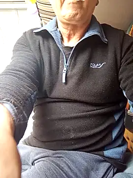 andy-1961 online show from November 2025 12:42:01 PM