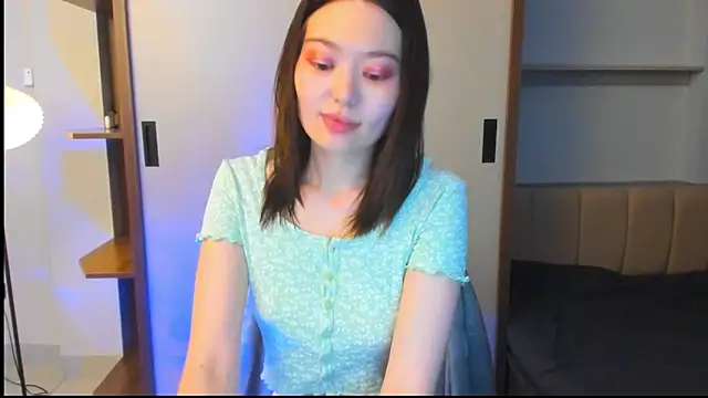 HopeLovely online show from April 2026 06:00:02 AM