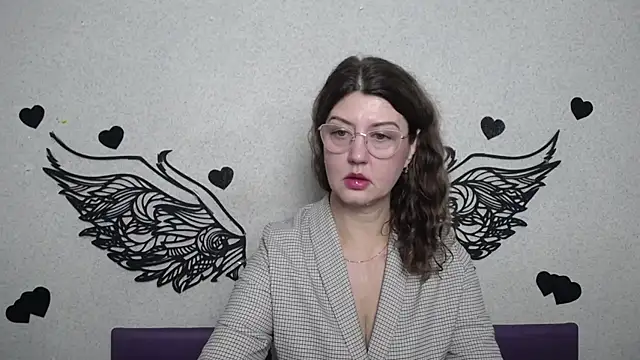 Snapshot of RoseHille chatting on November 2025 06:02:02 AM RoseHille online show from November 2025 06:02:02 AM