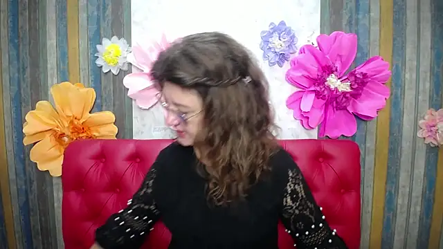 Snapshot of RoseHille chatting on November 2025 06:16:02 AM RoseHille online show from November 2025 06:16:02 AM