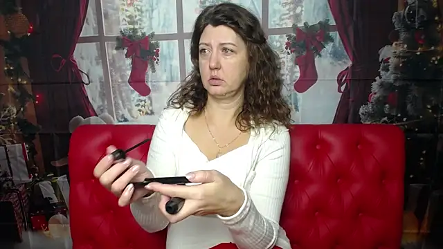 Snapshot of RoseHille chatting on December 2025 06:19:02 AM RoseHille online show from December 2025 06:19:02 AM