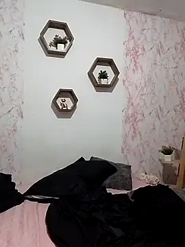 Cami131025 online show from April 2026 11:37:02 PM