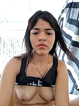 Snapshot of Skinny_Wet chatting on November 2025 12:56:01 PM Skinny Wet online show from November 2025 12:56:01 PM