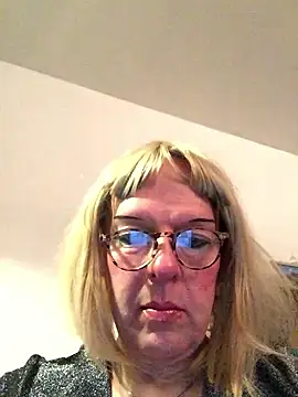 Snapshot of simone_xdressing chatting on January 2026 07:41:02 PM simone xdressing online show from January 2026 07:41:02 PM