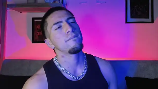 AresMassimoX online show from December 2025 04:17:01 AM