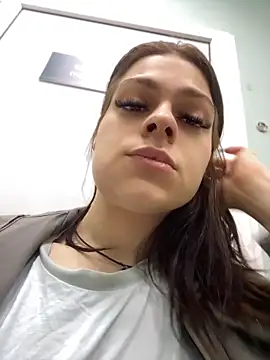 Dona Mafia online show from May 2026 11:02:02 PM