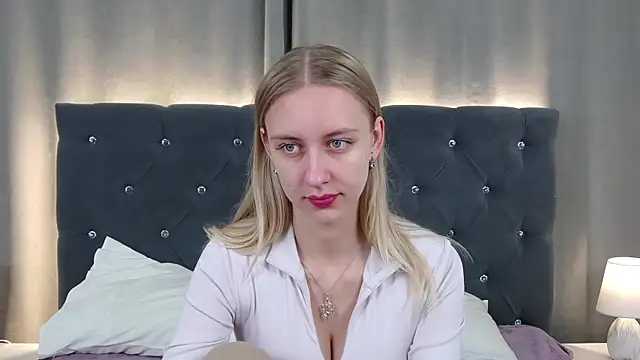 RachaelCute online show from May 2026 04:20:01 AM
