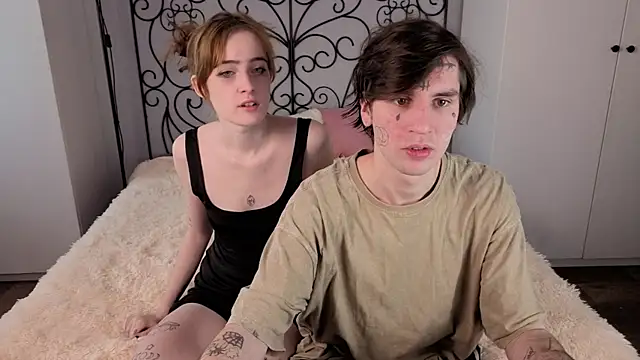 Snapshot of Danny_loves_Mary chatting on November 2025 07:07:01 AM Danny loves Mary online show from November 2025 07:07:01 AM